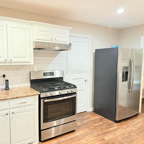 1301 Yows Street, Borger, TX 79007