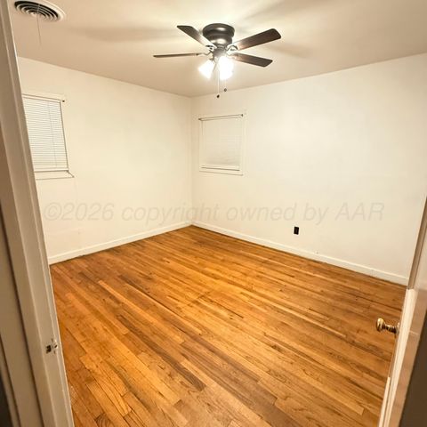 1301 Yows Street, Borger, TX 79007