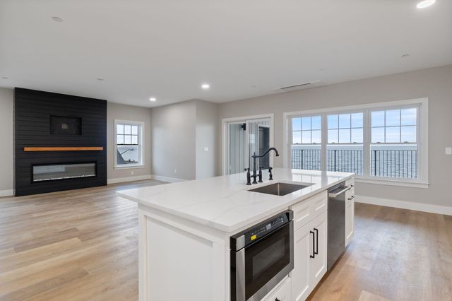 465 Ocean Blvd Unit 301, Hampton, NH 03842