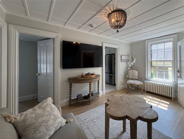 8 Barney Street 2, Newport, RI 02840