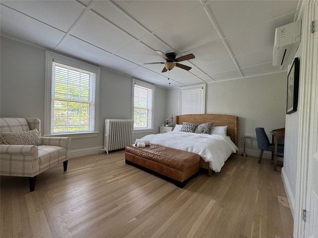 8 Barney Street 2, Newport, RI 02840