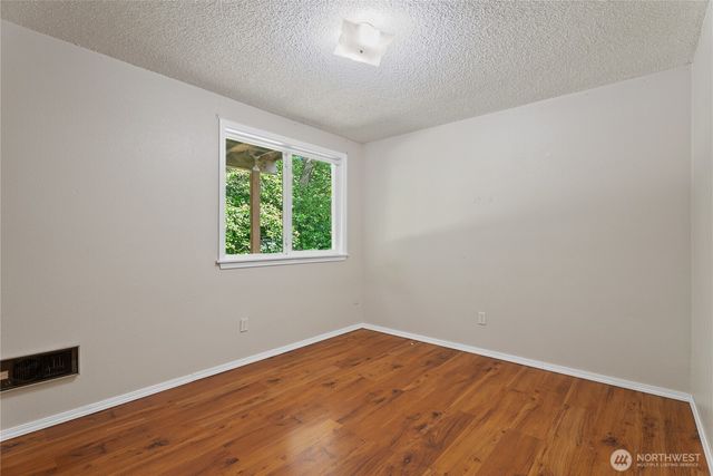 7780 E Van Buren Street, Port Orchard, WA 98366
