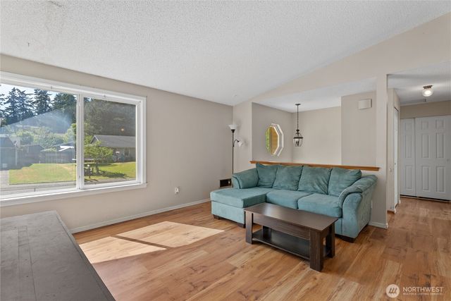 7780 E Van Buren Street, Port Orchard, WA 98366