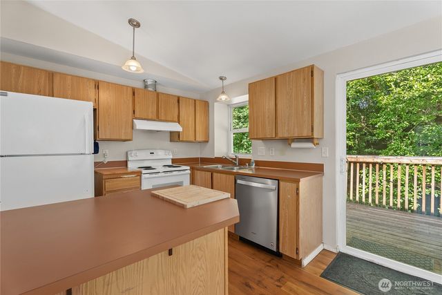 7780 E Van Buren Street, Port Orchard, WA 98366