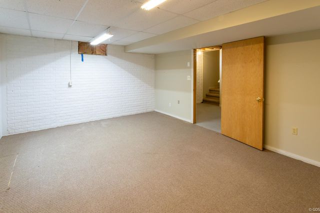 2229 Hunter Lane, Burton, MI 48519