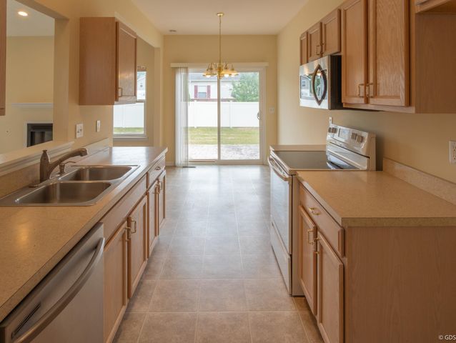 2229 Hunter Lane, Burton, MI 48519