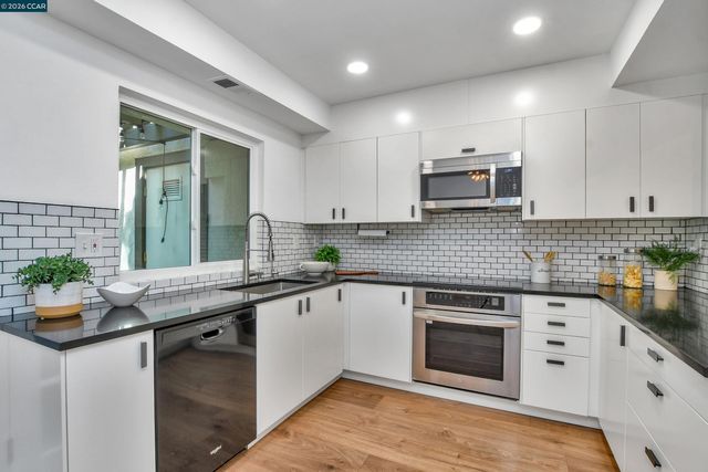 535 Churchill Downs Ct, Walnut Creek, CA 94597
