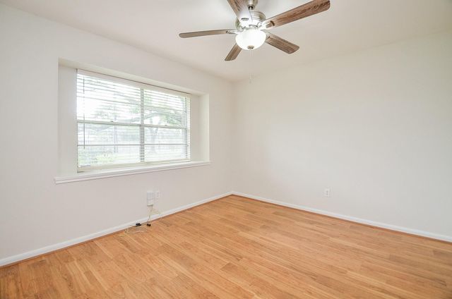 7719 Lacy Hill Drive, Houston, TX 77036