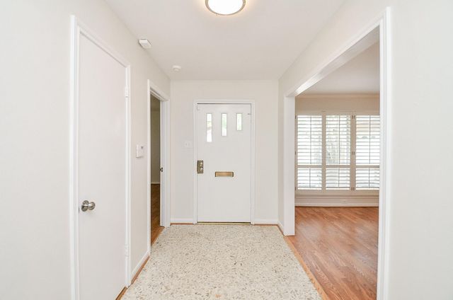 7719 Lacy Hill Drive, Houston, TX 77036