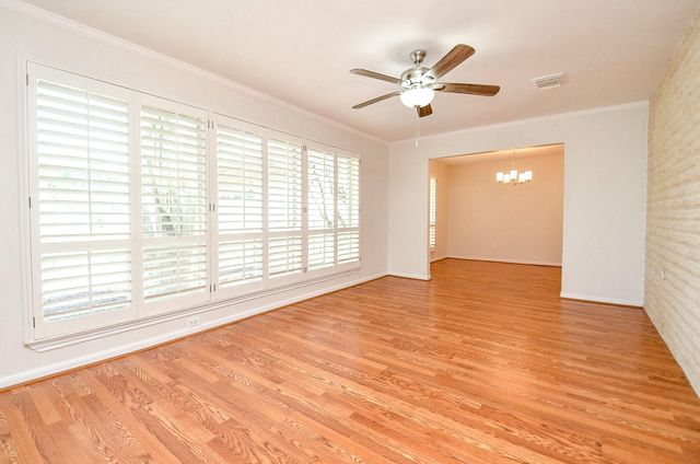 7719 Lacy Hill Drive, Houston, TX 77036