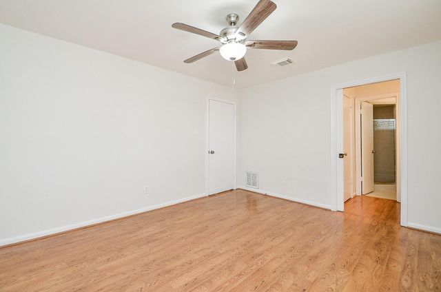 7719 Lacy Hill Drive, Houston, TX 77036