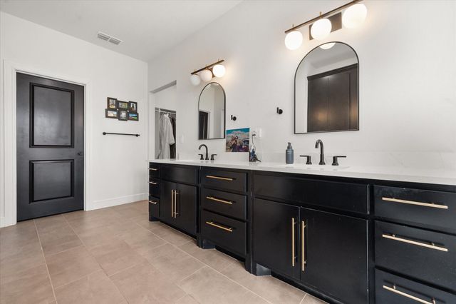 501 Brookshire Avenue, Wolfforth, TX 79382