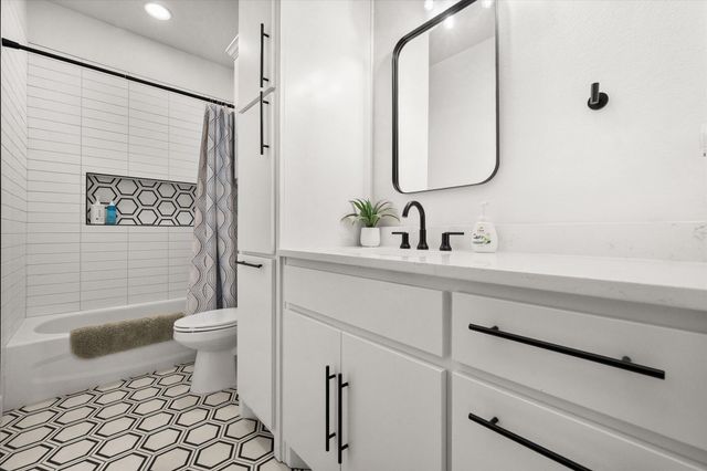 501 Brookshire Avenue, Wolfforth, TX 79382