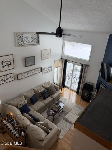 5 Captains Boulevard, Waterford, NY 12188