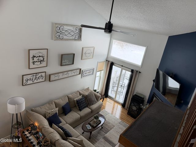 5 Captains Boulevard, Waterford, NY 12188