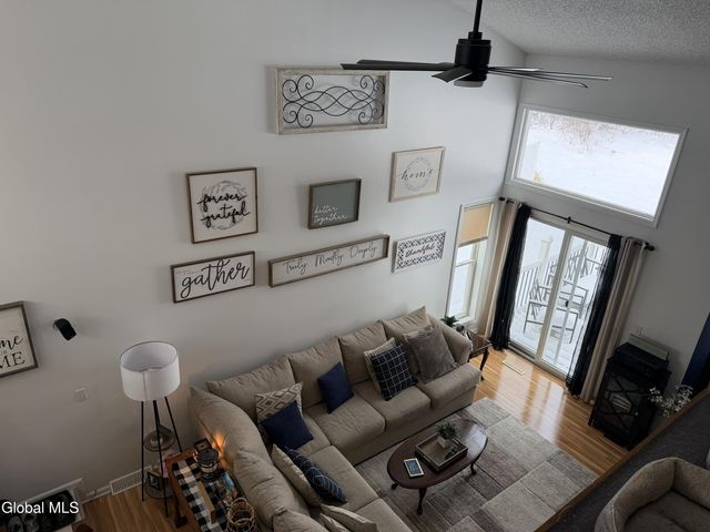 5 Captains Boulevard, Waterford, NY 12188