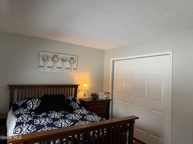 5 Captains Boulevard, Waterford, NY 12188