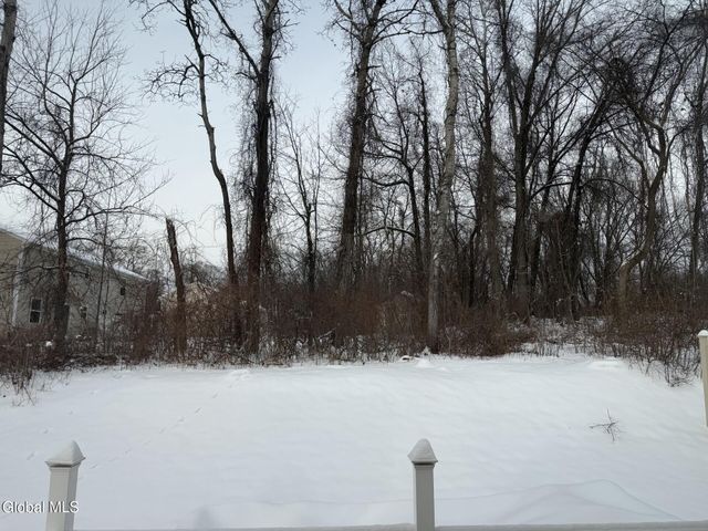 5 Captains Boulevard, Waterford, NY 12188