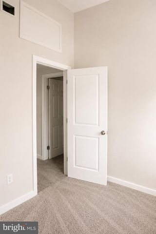 28 MOUNT HOLLY AVE, Mount Holly, NJ 08060