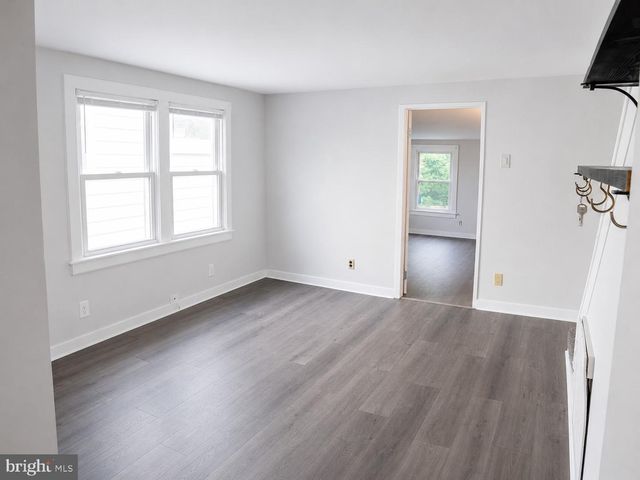 28 MOUNT HOLLY AVE, Mount Holly, NJ 08060