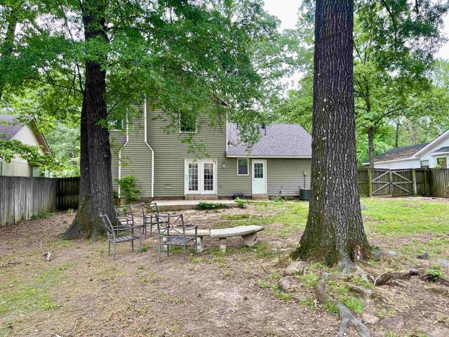 3 Danube, Maumelle, AR 72113