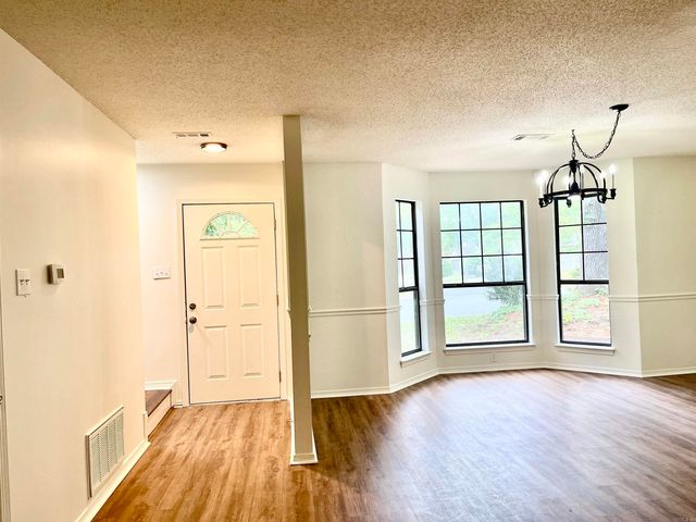 3 Danube, Maumelle, AR 72113