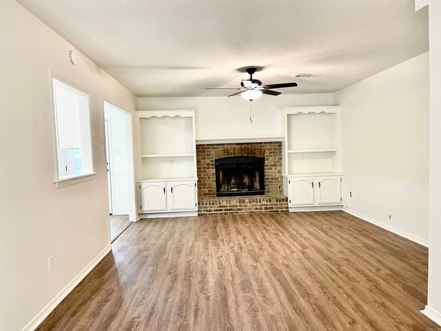 3 Danube, Maumelle, AR 72113