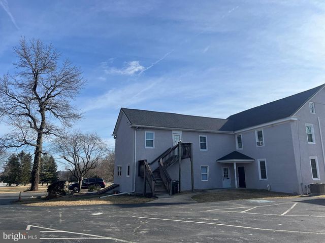 4215 W LINCOLN HWY, Downingtown, PA 19335