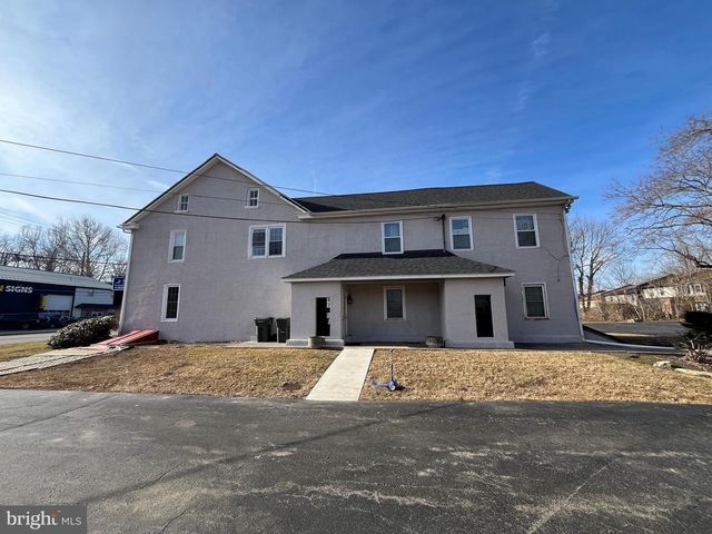 4215 W LINCOLN HWY, Downingtown, PA 19335