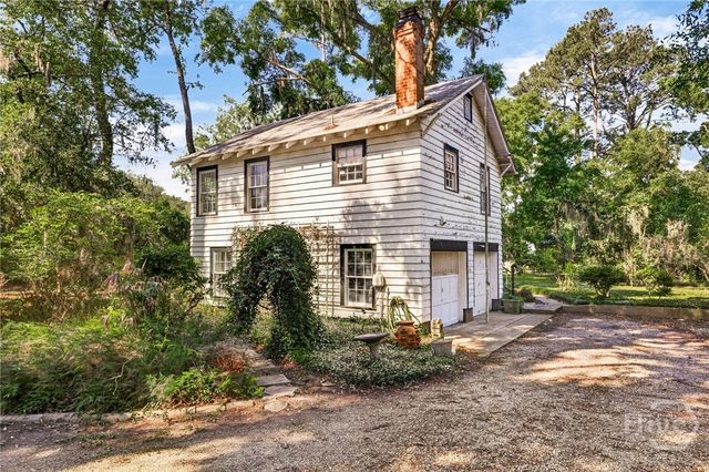 289 Center Drive, Savannah, GA 31406
