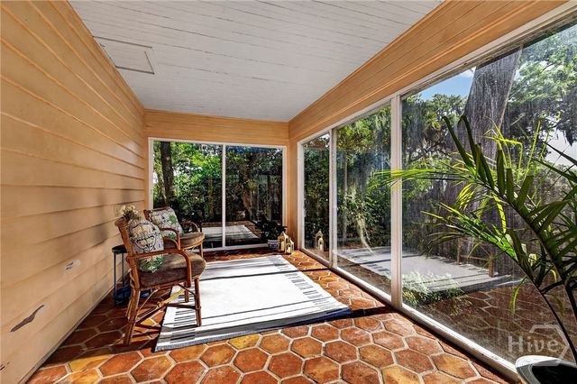 289 Center Drive, Savannah, GA 31406