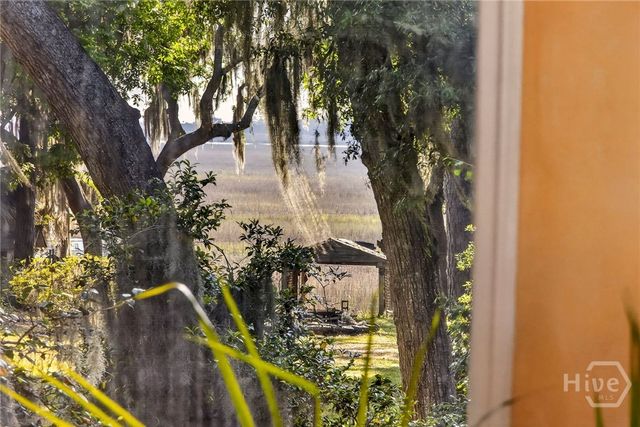 289 Center Drive, Savannah, GA 31406