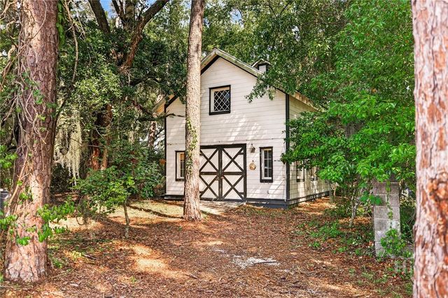 289 Center Drive, Savannah, GA 31406