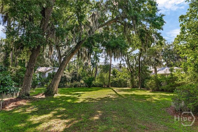 289 Center Drive, Savannah, GA 31406