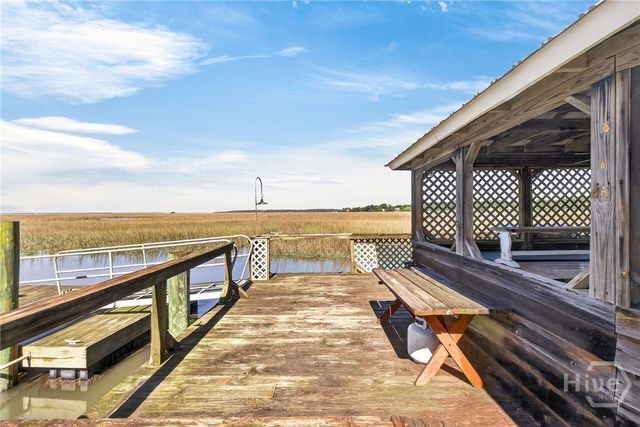289 Center Drive, Savannah, GA 31406