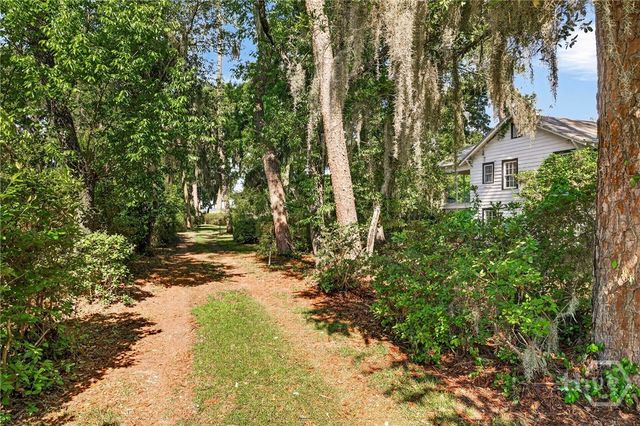 289 Center Drive, Savannah, GA 31406