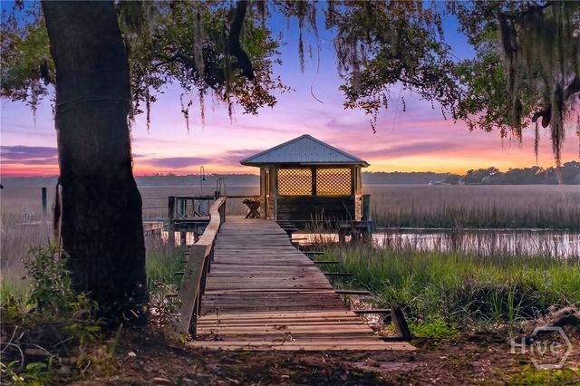 289 Center Drive, Savannah, GA 31406