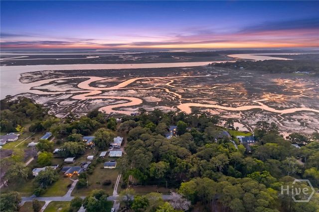 289 Center Drive, Savannah, GA 31406