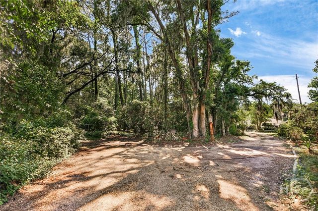 289 Center Drive, Savannah, GA 31406