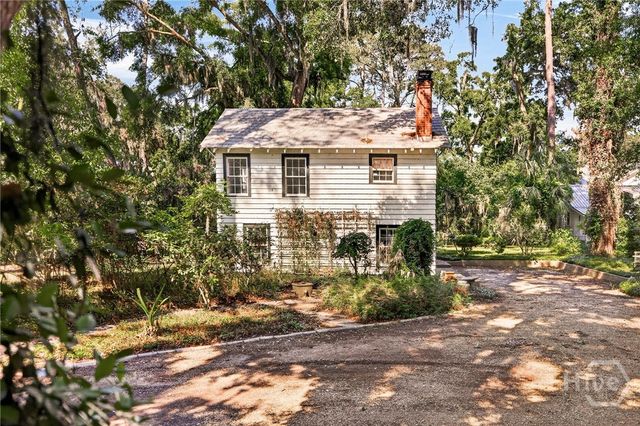 289 Center Drive, Savannah, GA 31406