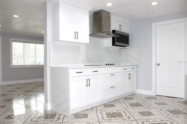 8236 DONALDSON DRIVE, Tampa, FL 33615