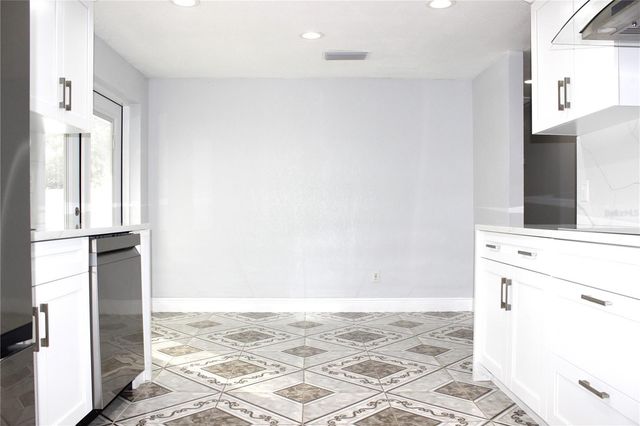 8236 DONALDSON DRIVE, Tampa, FL 33615