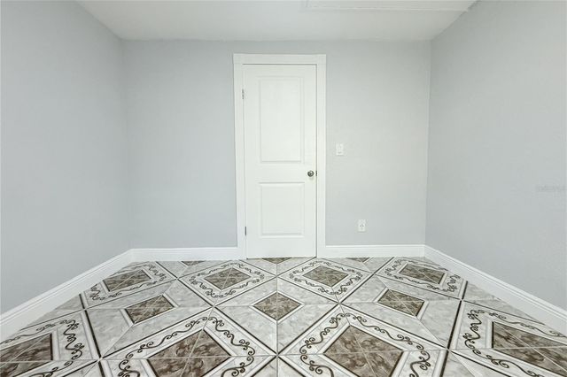 8236 DONALDSON DRIVE, Tampa, FL 33615