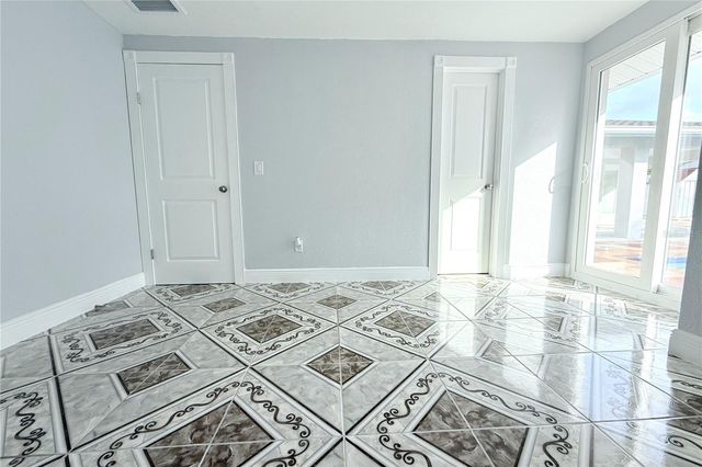 8236 DONALDSON DRIVE, Tampa, FL 33615