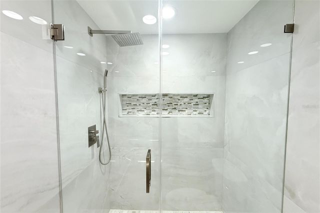 8236 DONALDSON DRIVE, Tampa, FL 33615