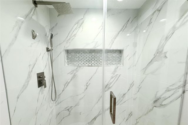 8236 DONALDSON DRIVE, Tampa, FL 33615