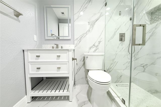 8236 DONALDSON DRIVE, Tampa, FL 33615