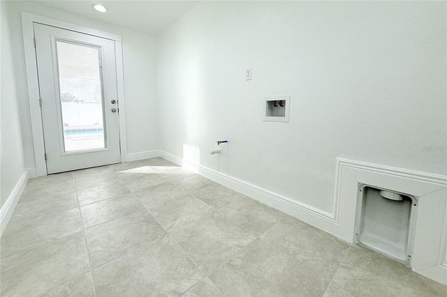 8236 DONALDSON DRIVE, Tampa, FL 33615