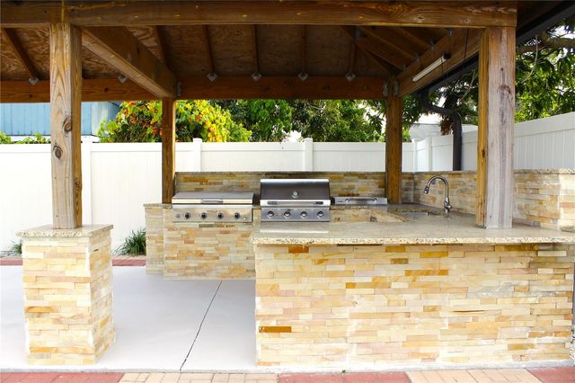 8236 DONALDSON DRIVE, Tampa, FL 33615