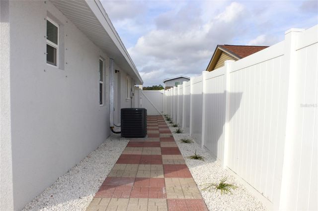 8236 DONALDSON DRIVE, Tampa, FL 33615